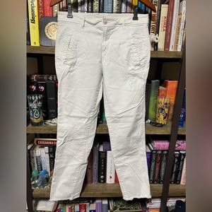 Lou & Grey White Capri pants